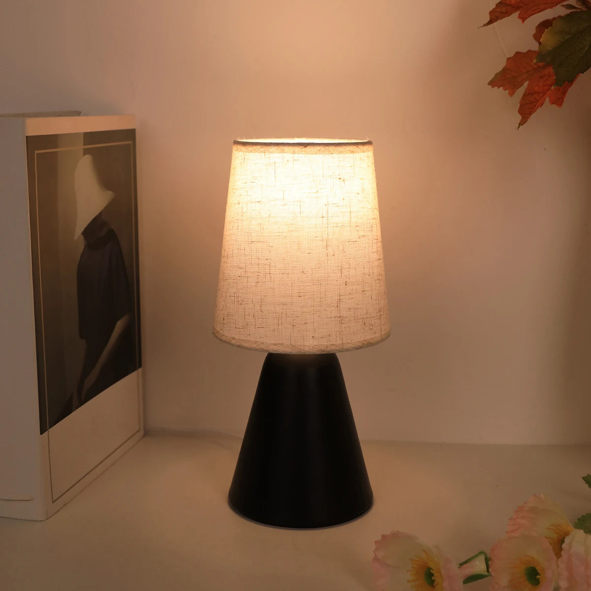Modern Linen Art Table Lamp - Image 3
